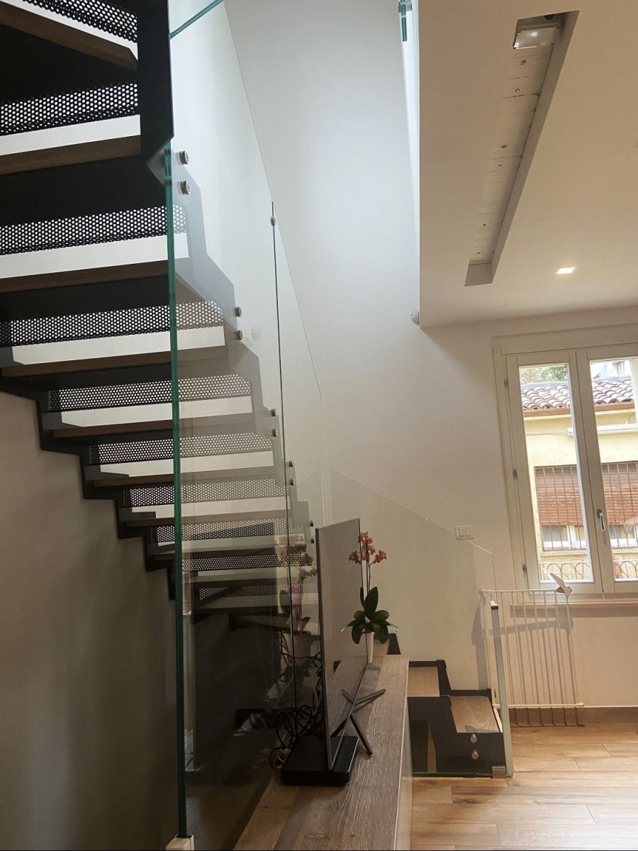 Ghisa E Taglio Laser | Scale In Plexiglass, Scale Illuminate E - Foto 7