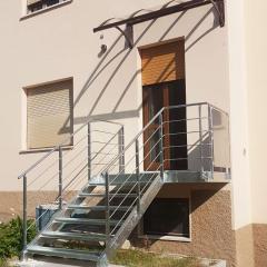 Scala in ferro per interni moderna con gradini a sbalzo Diemme Group