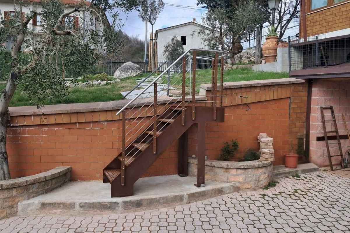 scala esterna moderna